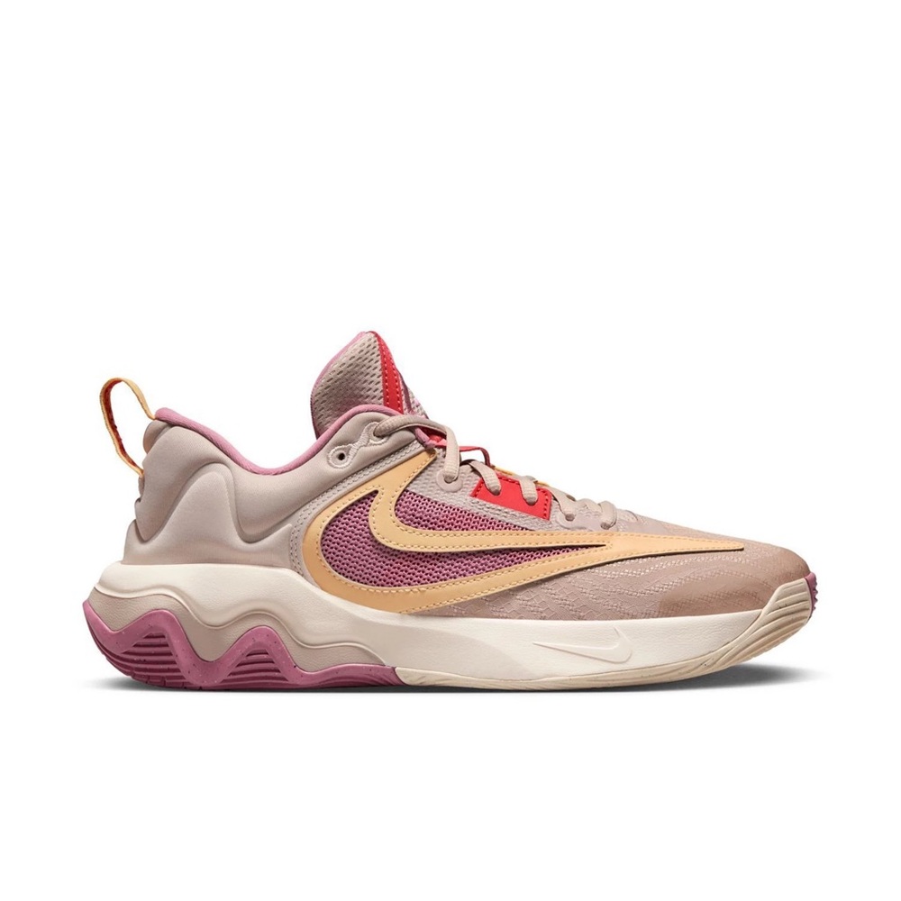 Nike Giannis Immortality 3